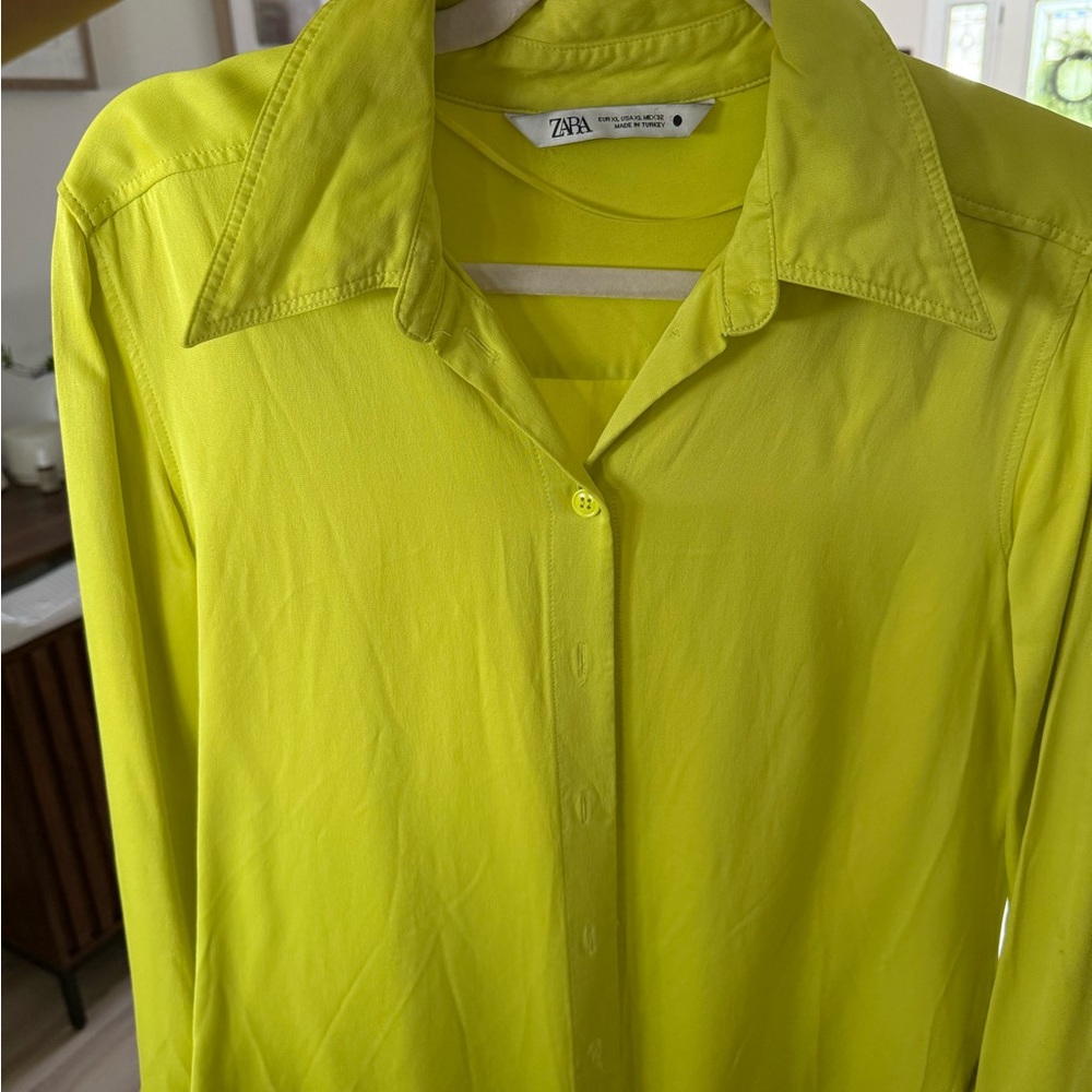 Zara Vibrant Lime Green/Yellow Button Up Shirt